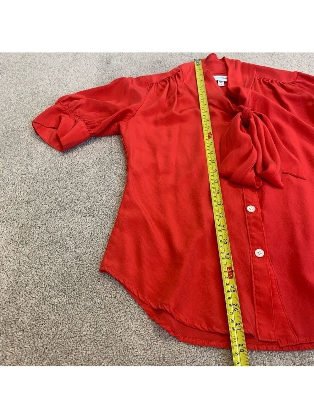 Fifteen Twenty blood orange red tie neck 100% silk blouse Sz L - Picture 9 of 11